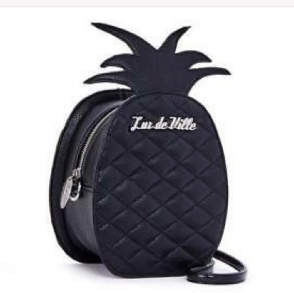 Lux Dr Ville pineapple purse